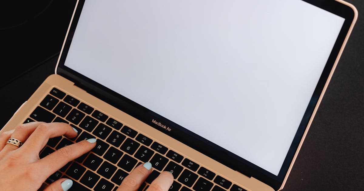 How to Use AI to Write Sales Copy, Emails, and Proposals in Half the Time